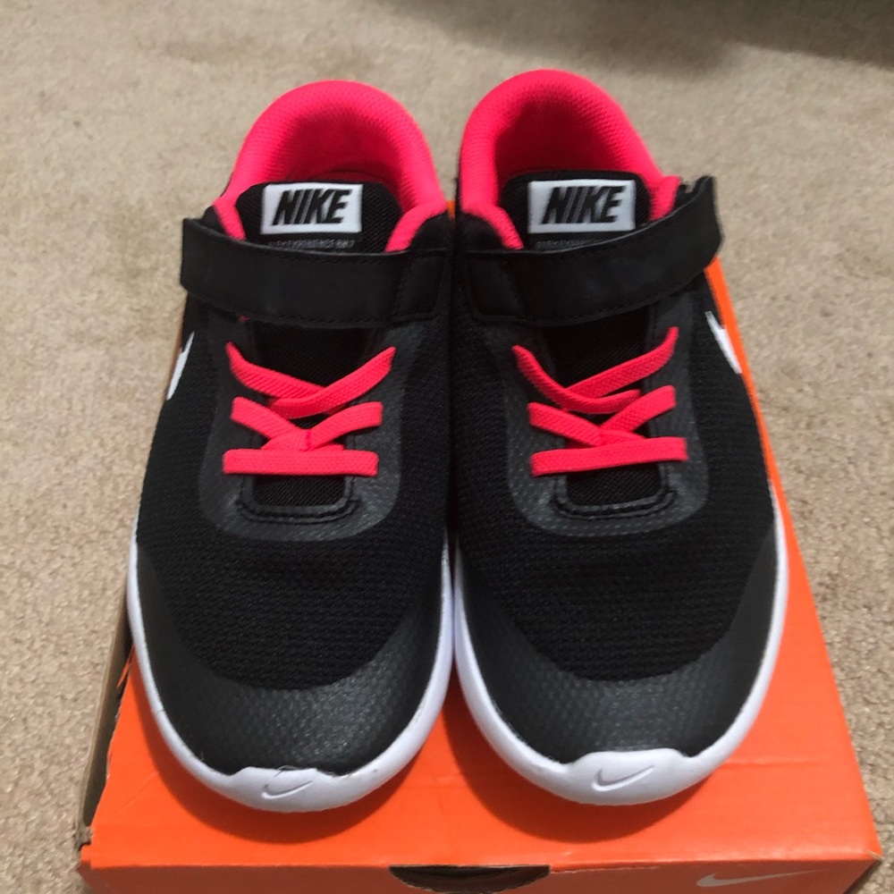 Flex experience RN 7 (PSV)  Black,White,Racer Pink